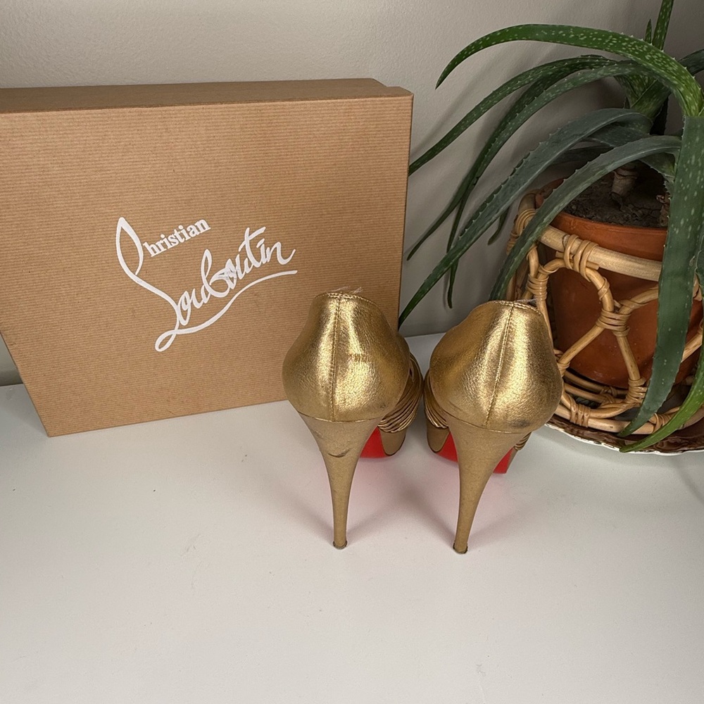 Christian Louboutin Aborina 150 Gold Lamé Platform Peep Toe Heels (Size 39.5) - Picture 3 of 14